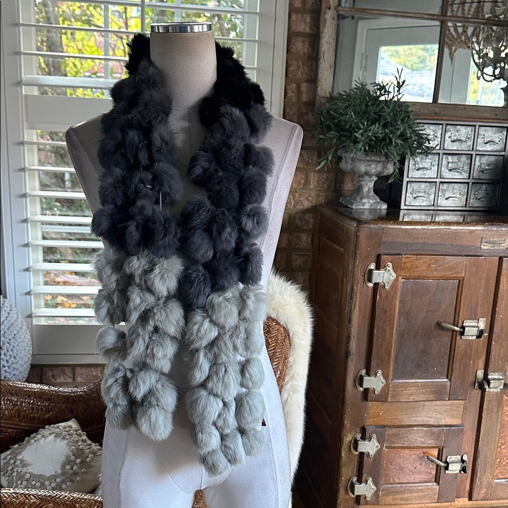 LORENZO BLACK GRAY RABBIT FUR SCARF EXCELLENT